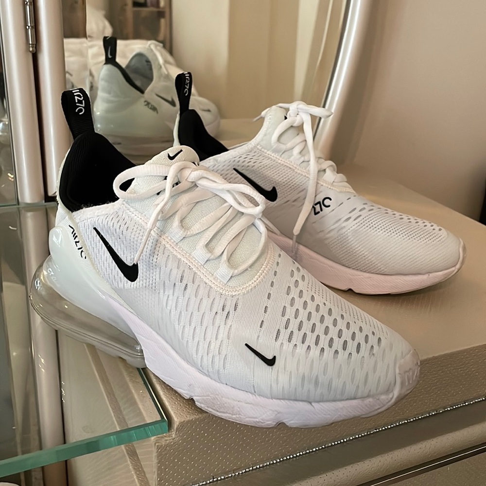 Nike Women’s Airmax 270